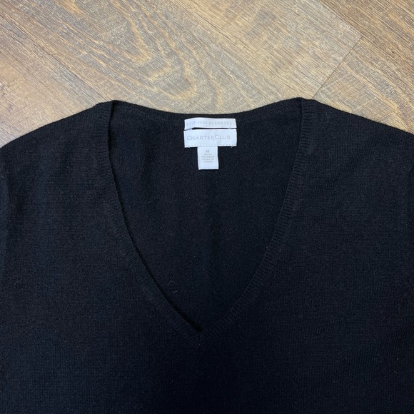 Charter Club 2 Ply 100% Cashmere V-Neck Black Soft Sweater Women’s Medium - Picture 2 of 9